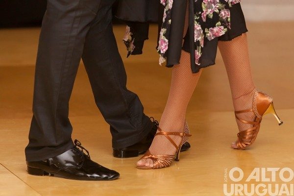 Rotaract Clube e Los80sFlashback promovem curso de dança de salão