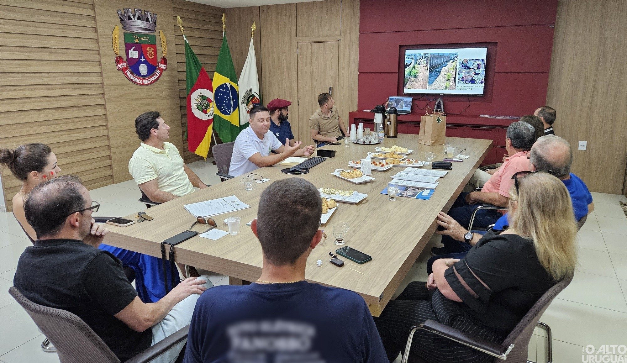 Legislativo de FW apresenta campanha “Minha Cidade, Minha Casa” 