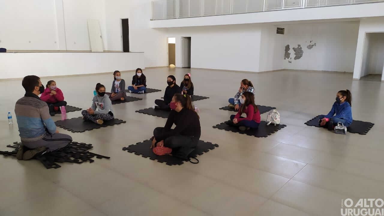 Centro Cultural de Rodeio Bonito recebe suas primeiras atividades