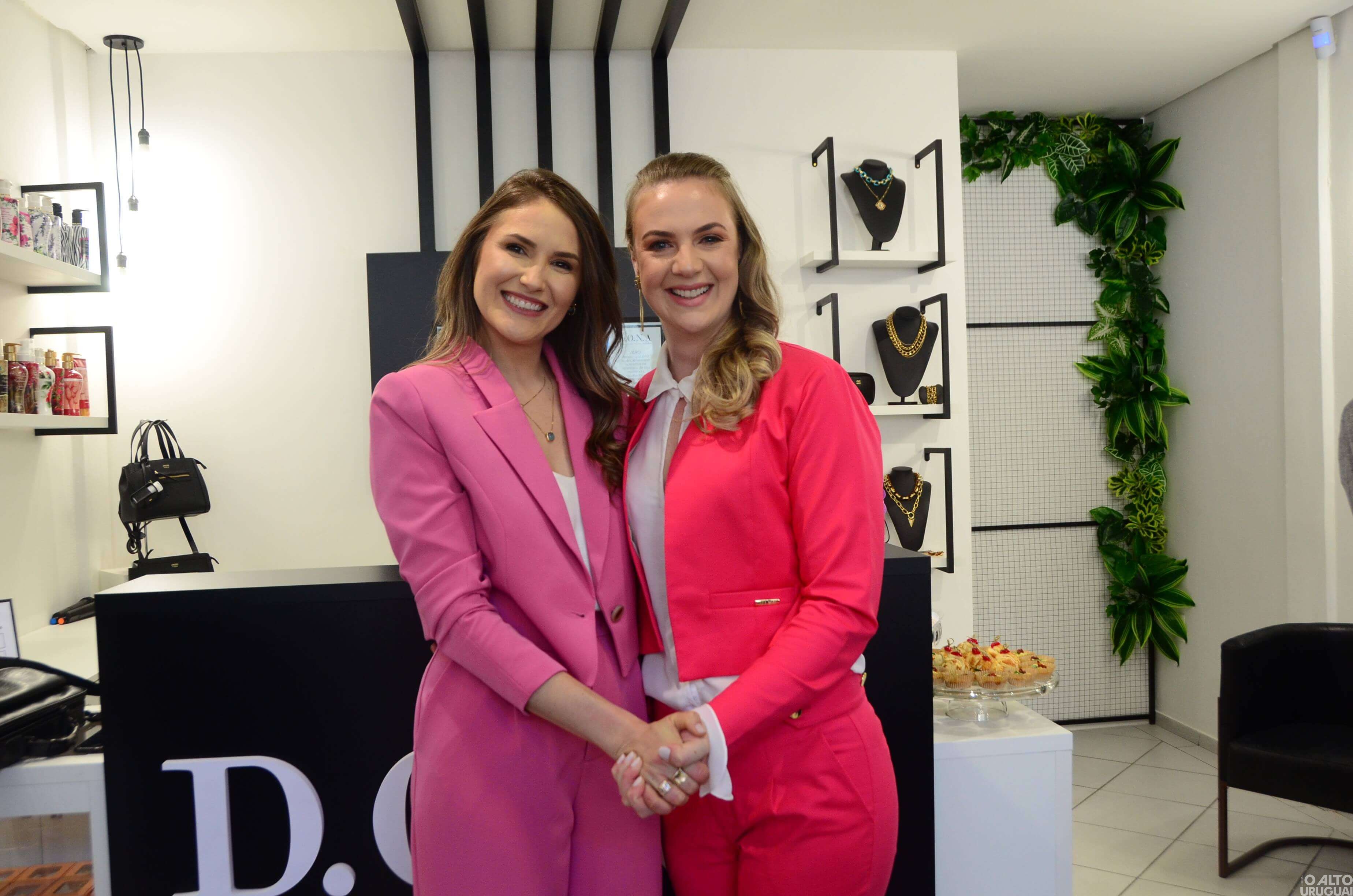 DONA Store inaugura em FW