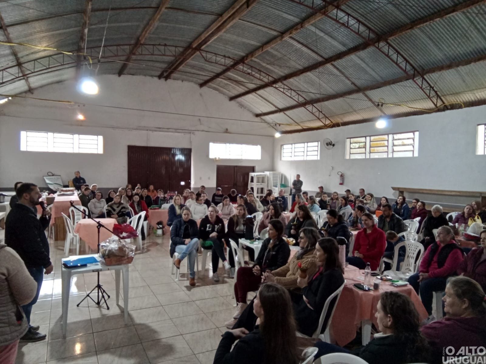 Profissionais da educação de Cristal do Sul ganham dia de palestras e atividades