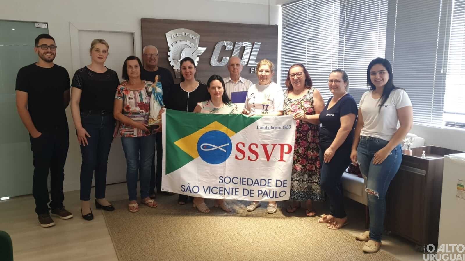 Vicentinos realizam peregrinação em FW com a imagem de Imaculada Conceição