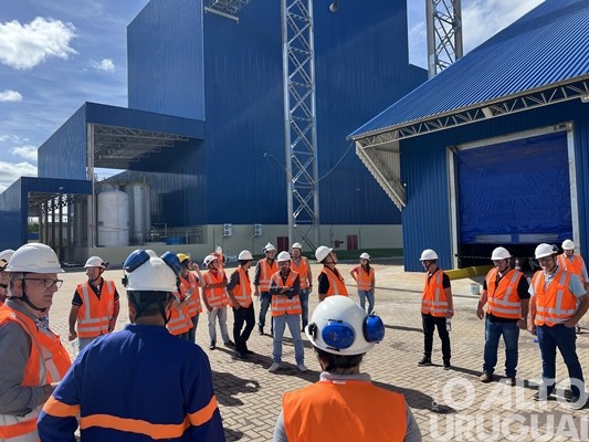 JBS apresenta a estrutura da fábrica de ração em Seberi
