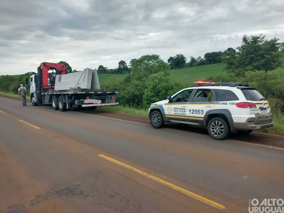 Policiais do 39º BPM realizam recuperação de caminhão furtado em Palmeira das Missões