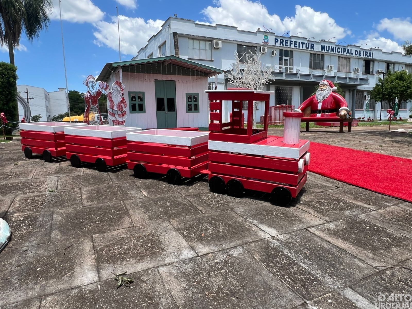 Presos produzem móveis para a Casa do Papai Noel em Iraí