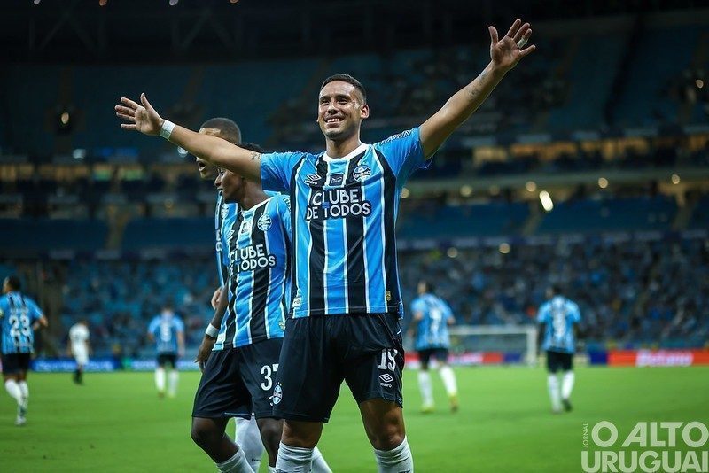 Grêmio vence o Atlético Mineiro e sobe na tabela do Brasileirão
