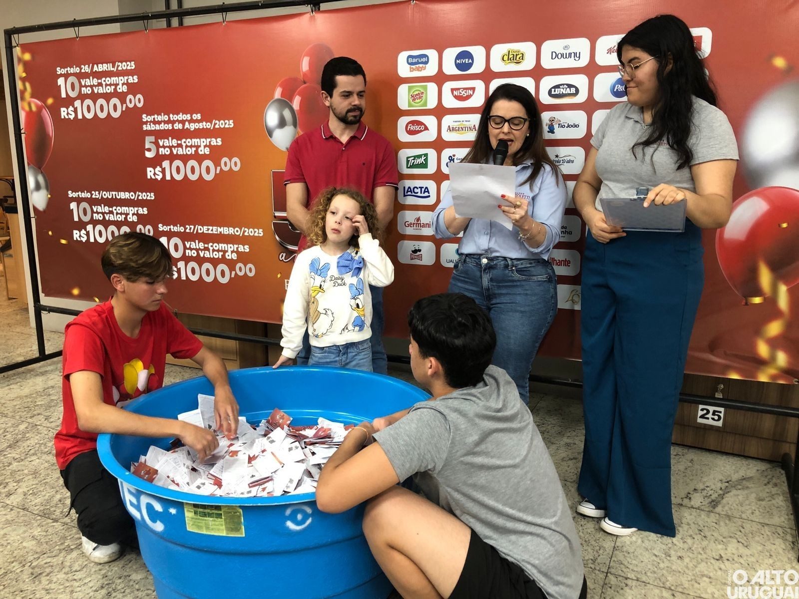 Super Bertoletti realiza penúltimo sorteio da campanha de 51 anos