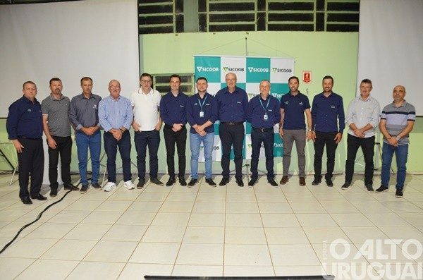Sicoob reúne cerca de 800 associados em pré-assembleia em FW