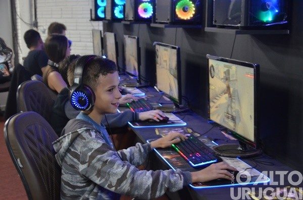 Arena Gamer volta à Expofred 2025 com nova estrutura e campeonatos