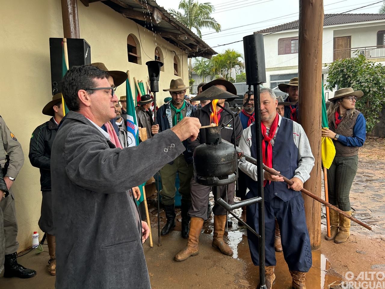 Distribuição da Chama Crioula foi realizada neste sábado