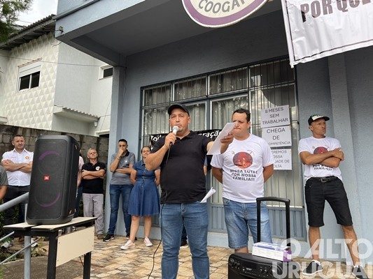 Protesto de garimpeiros mobiliza comunidade em Ametista do Sul
