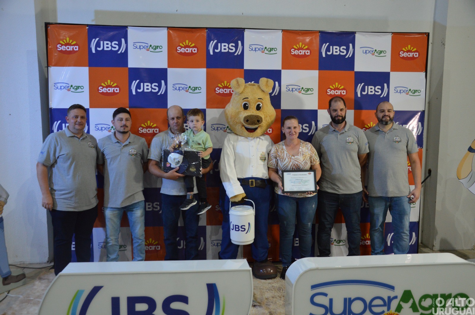 SuperAgro premia melhores produtores integrados