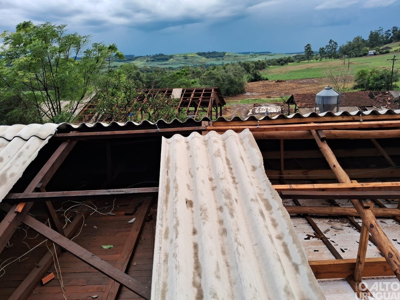 Temporal isolado atinge propriedades rurais em Frederico Westphalen