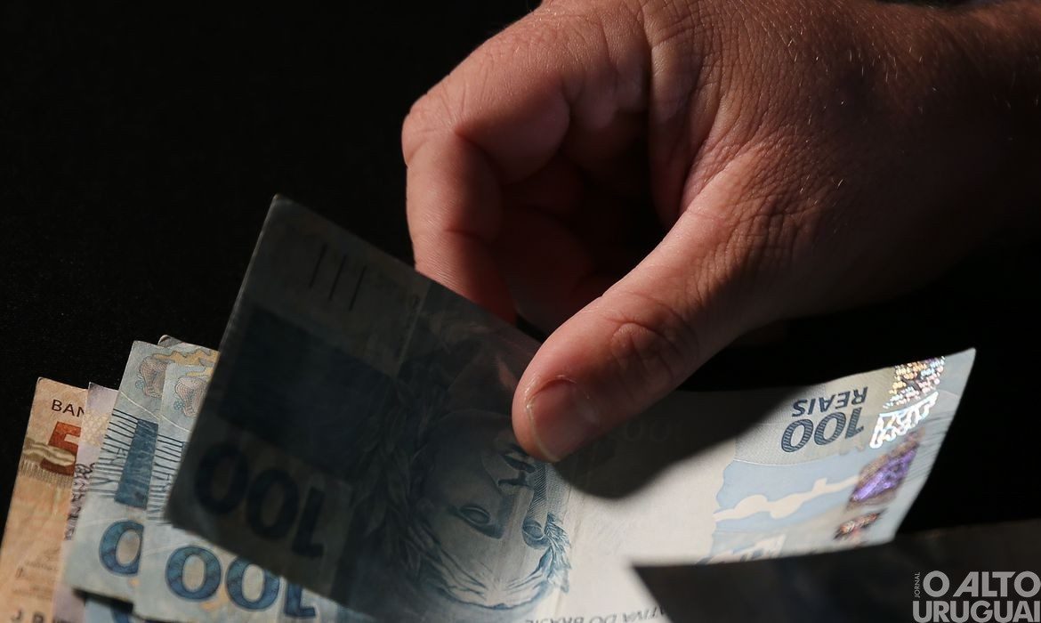 Inadimplência atinge recorde e chega a quase 65 milhões de brasileiros