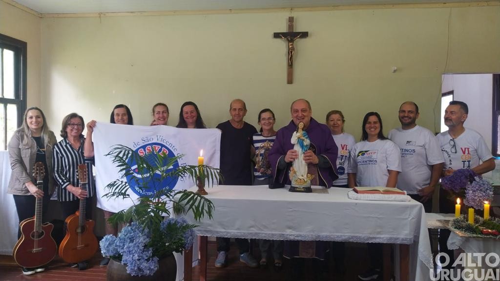 Missa campal do Dia de Nossa Senhora da Imaculada Conceição é realizada