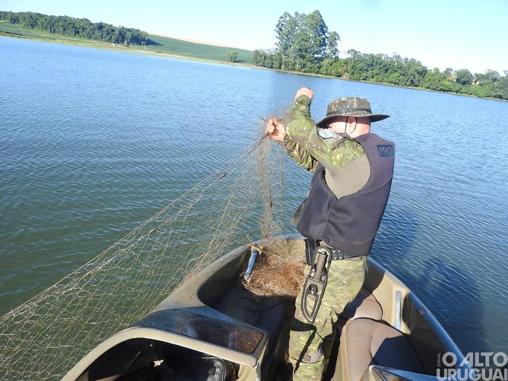 Apreendidas redes de pesca no rio Uruguai em Iraí