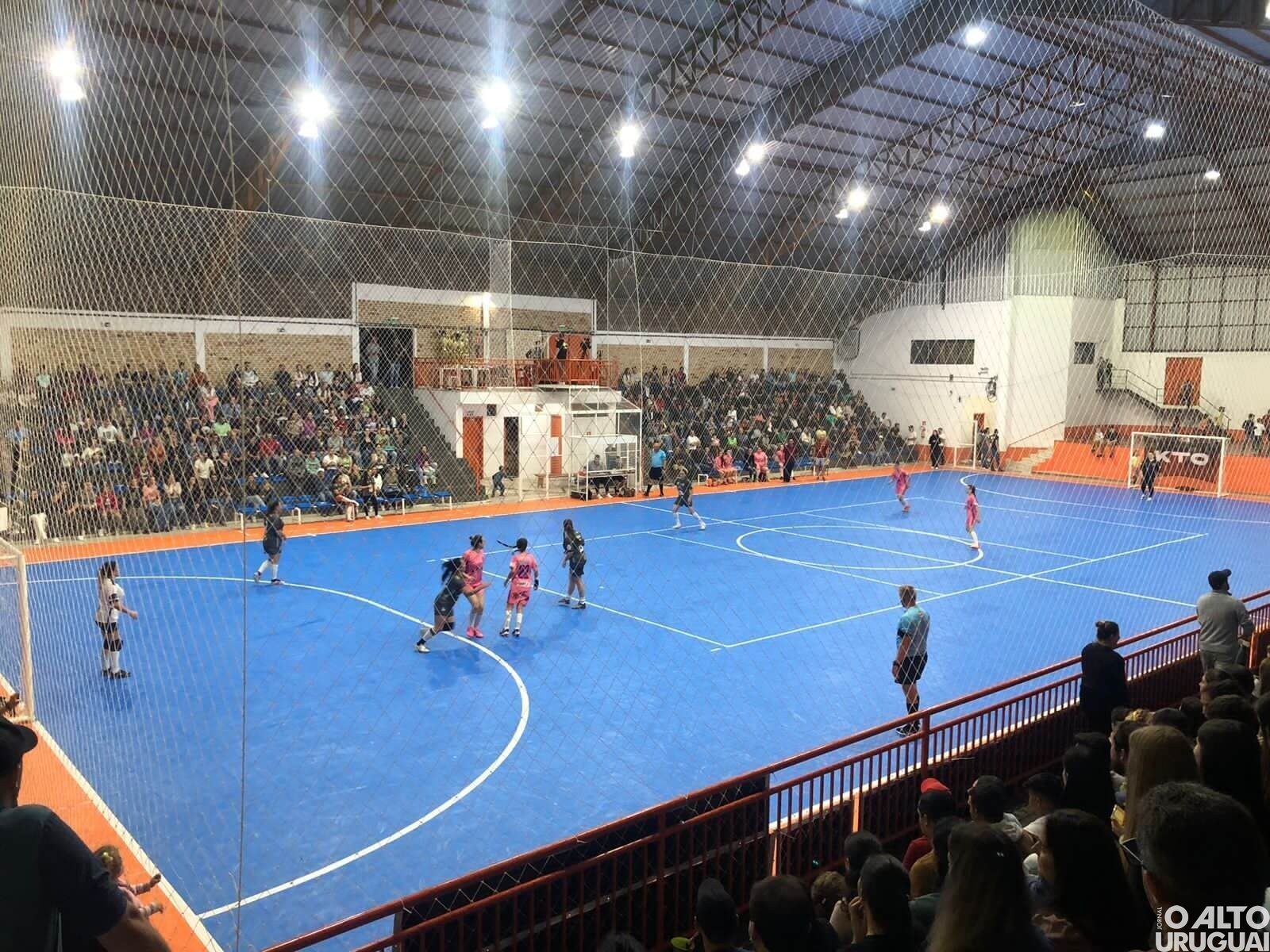 Campeonatos de Futsal e de Bocha em Dupla estão com inscrições abertas