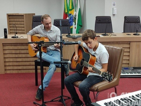 Talentos de FW e região participam de recital na Câmara de Vereadores de FW
