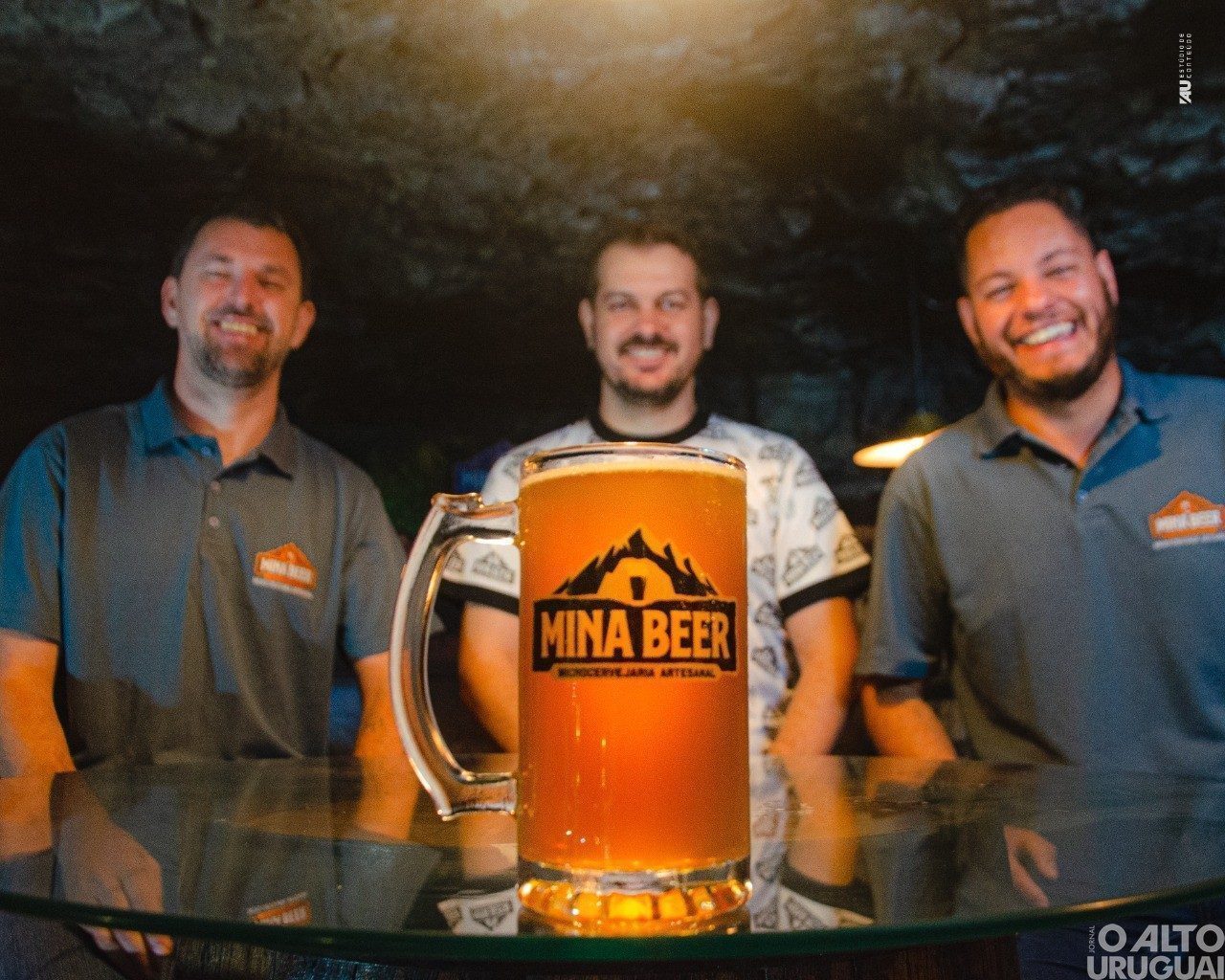 Mina Beer promove o “Especial 3 anos” neste sábado