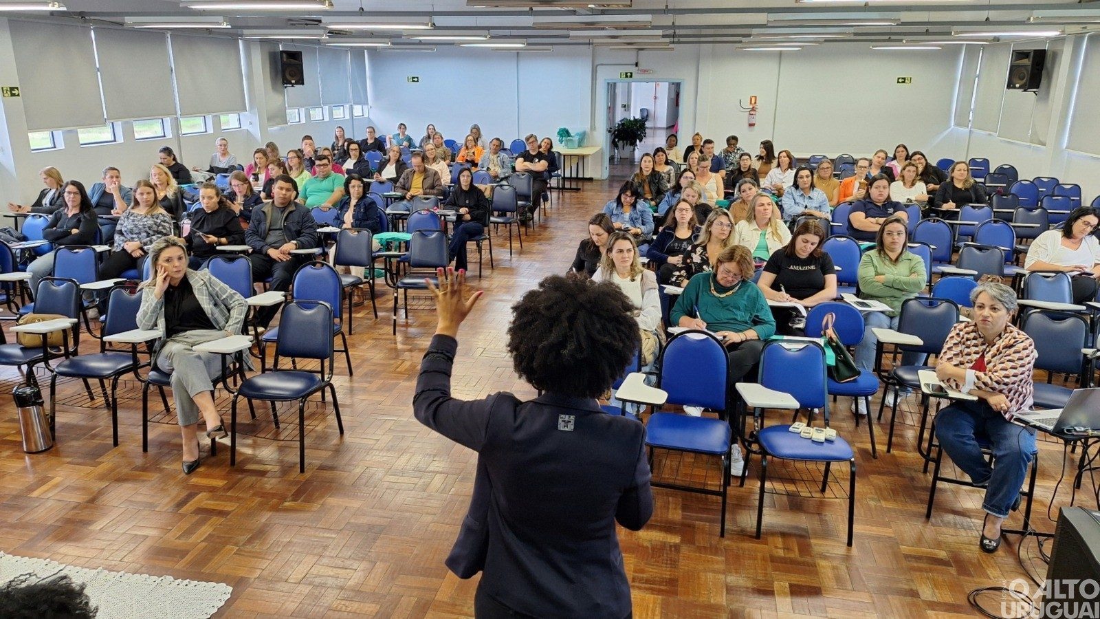 Supervisores da 20ª CRE participam de formação sobre letramento racial