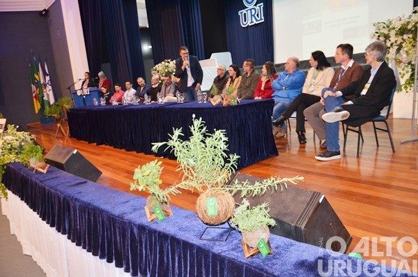 FW sedia encontro estadual sobre plantas bioativas