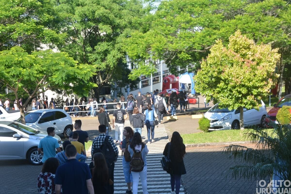 URI Profissões pode ser visitado nos três turnos desta quinta-feira
