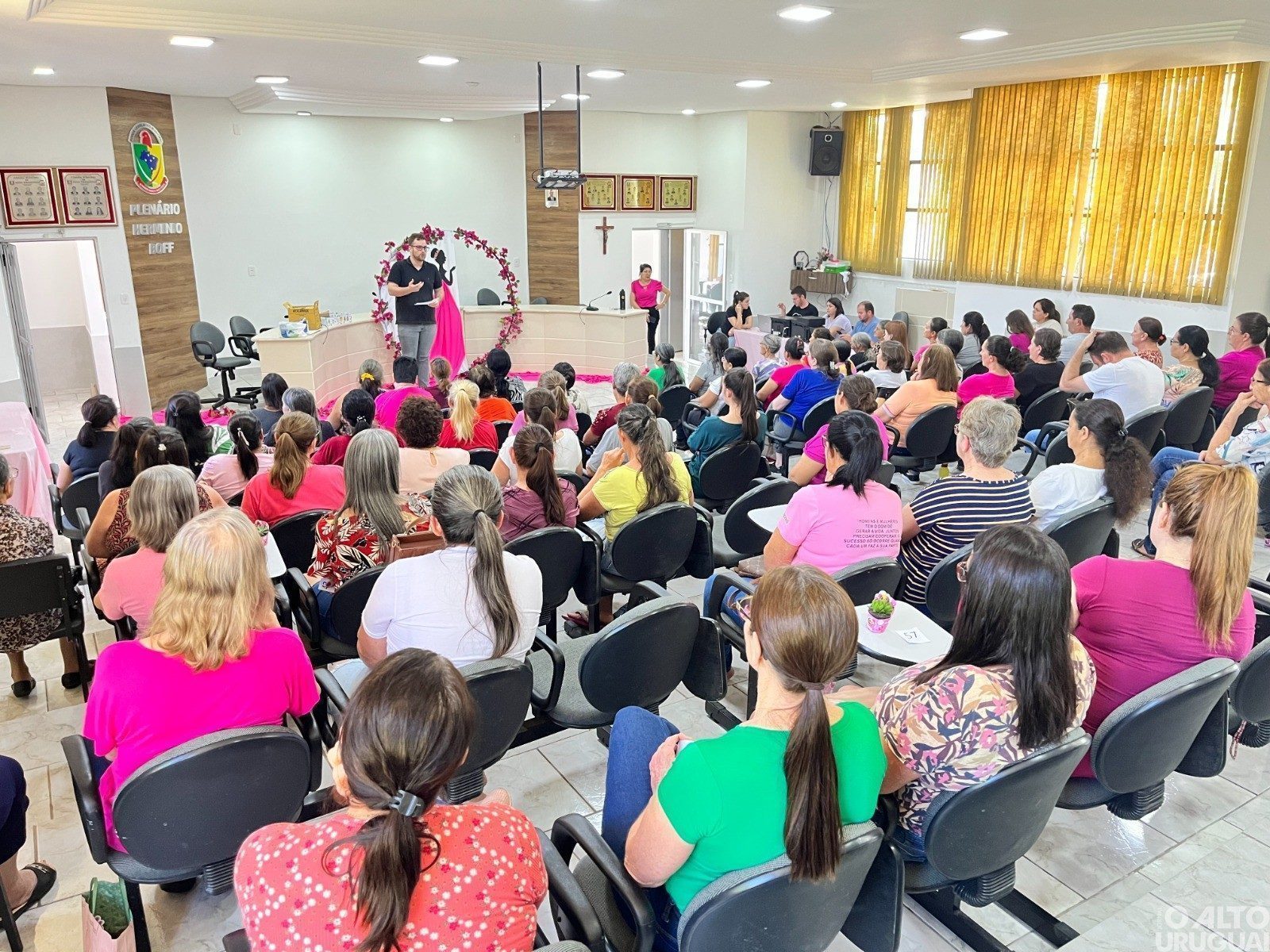 Evento destaca prevenção no cuidado da saúde da mulher em Novo Tiradentes