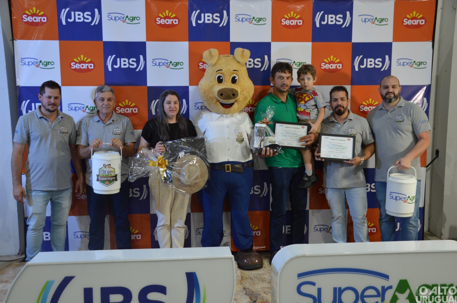SuperAgro premia melhores produtores integrados