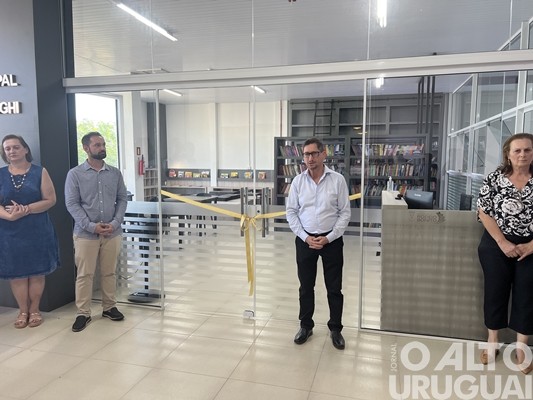 Biblioteca pública de Rodeio Bonito é inaugurada em novo espaço