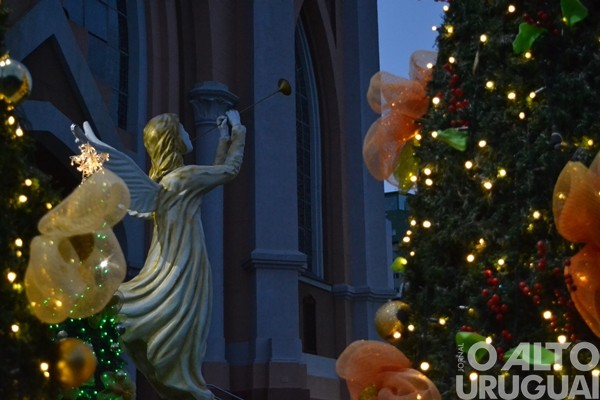 Frederico em Luz acende o espírito de natal na Praça da Matriz