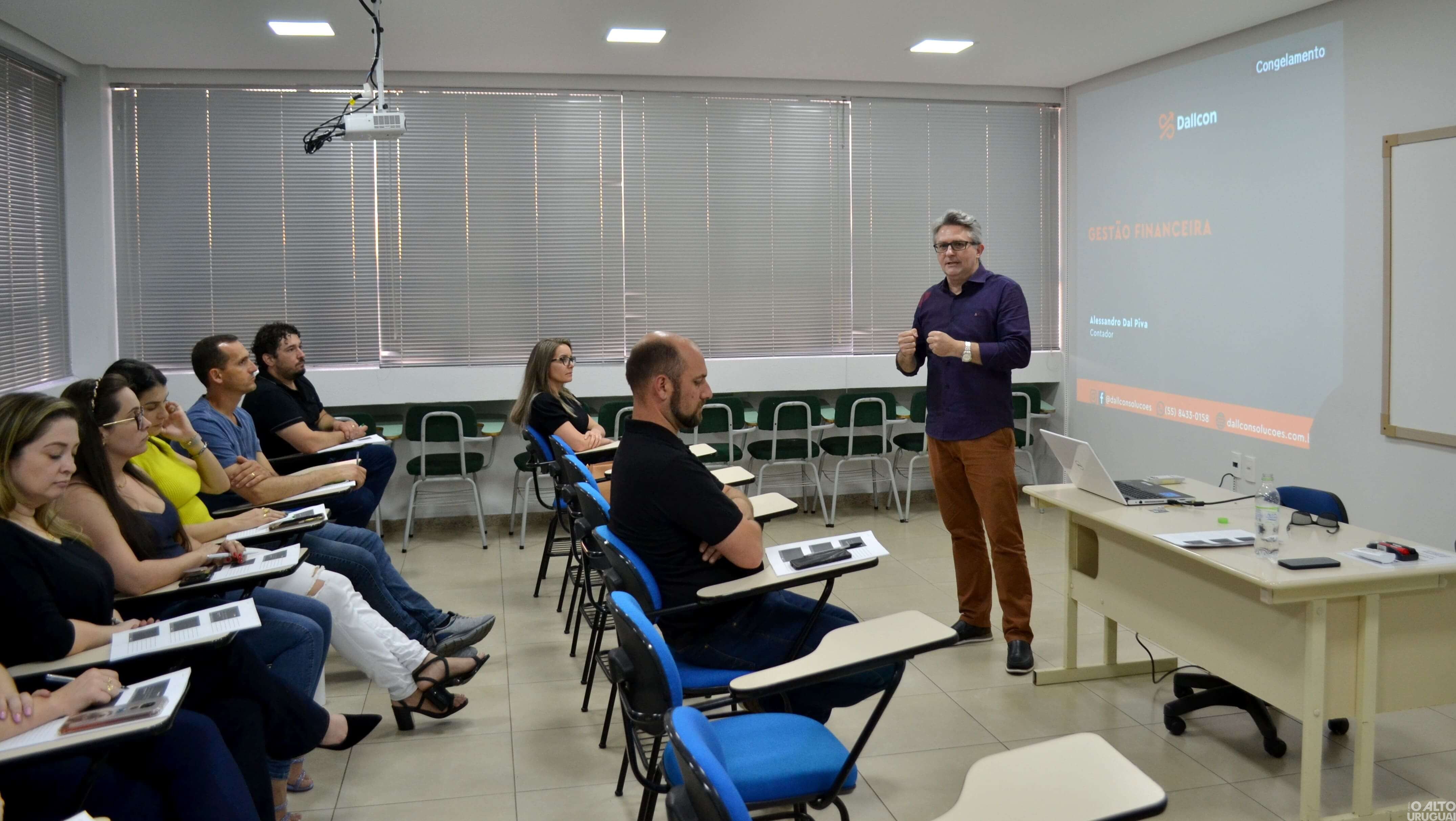 AEFW realiza curso com foco em Gestão Financeira