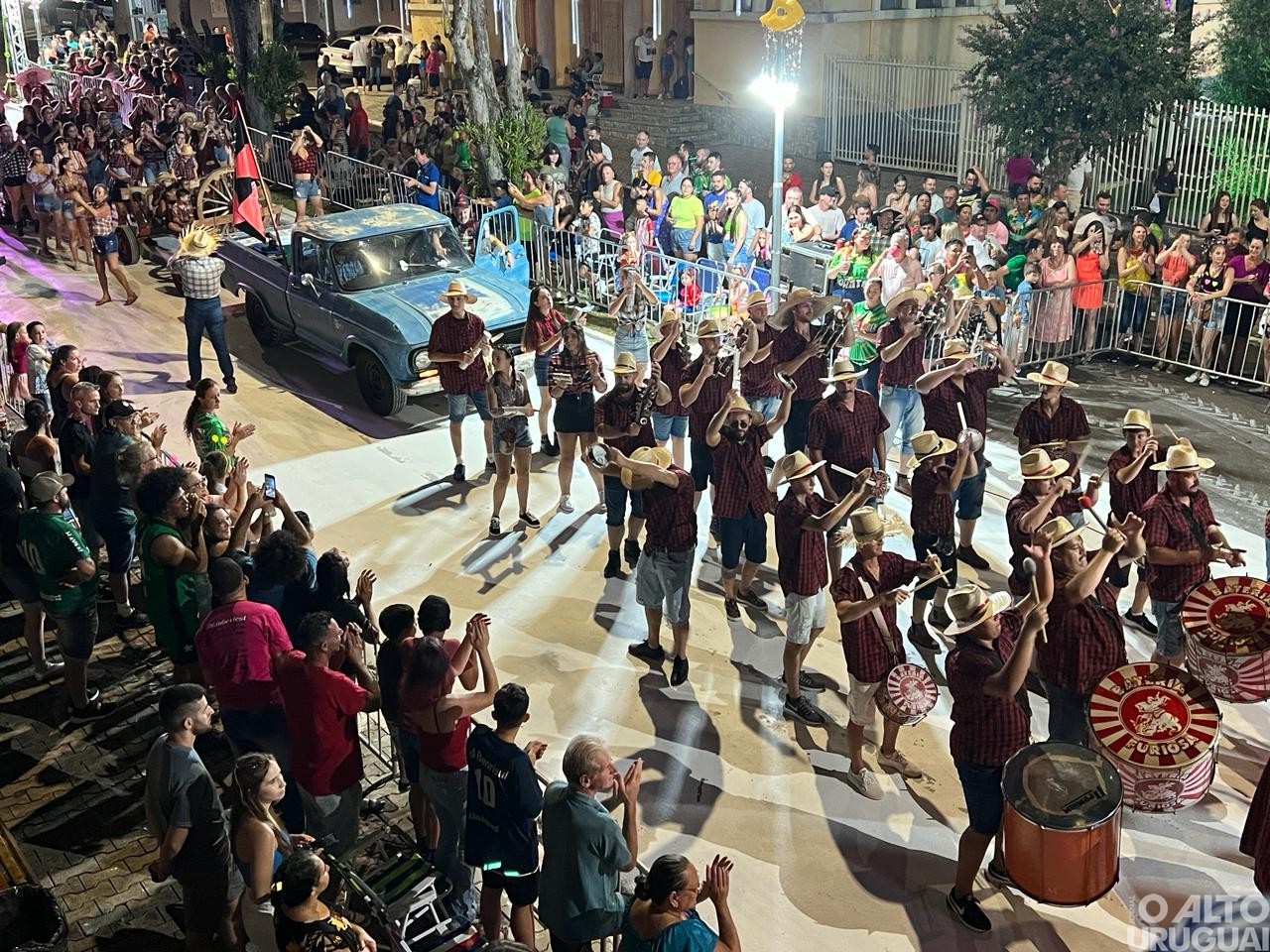 Carnaval Regional de Iraí segue até segunda-feira