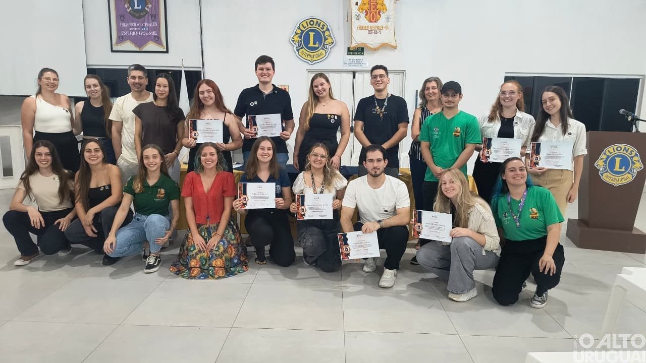 Leo Clube Frederico Westphalen empossa novos associados