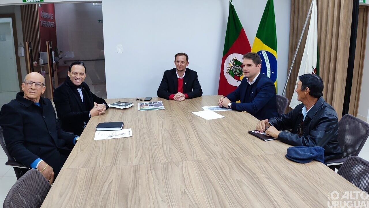Presidente do Creci-RS visita Câmara de Vereadores de FW