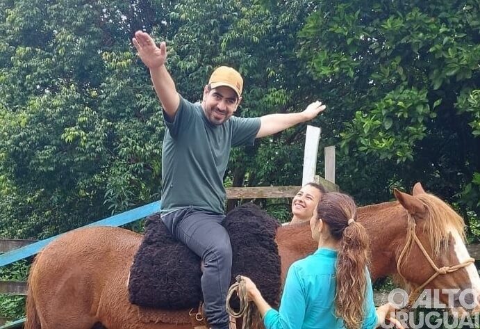 Centro Equestre é visitado pelo Grupo Sorrindo para a Vida de Taquaruçu do Sul
