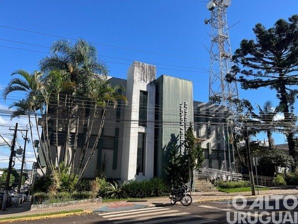 Instalada comissão de transição em FW