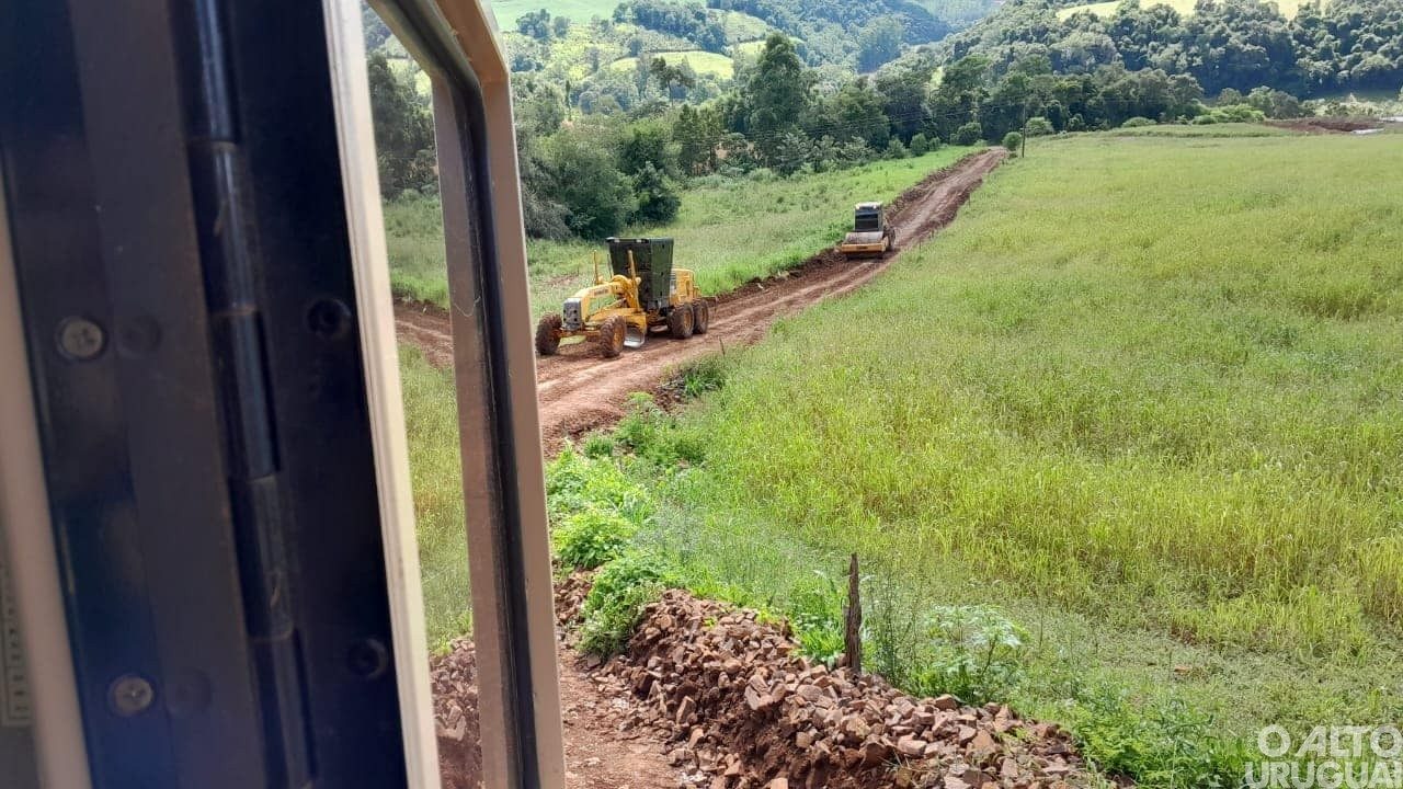 Secretaria de Obras de Vista Alegre segue realizando melhorias na cidade