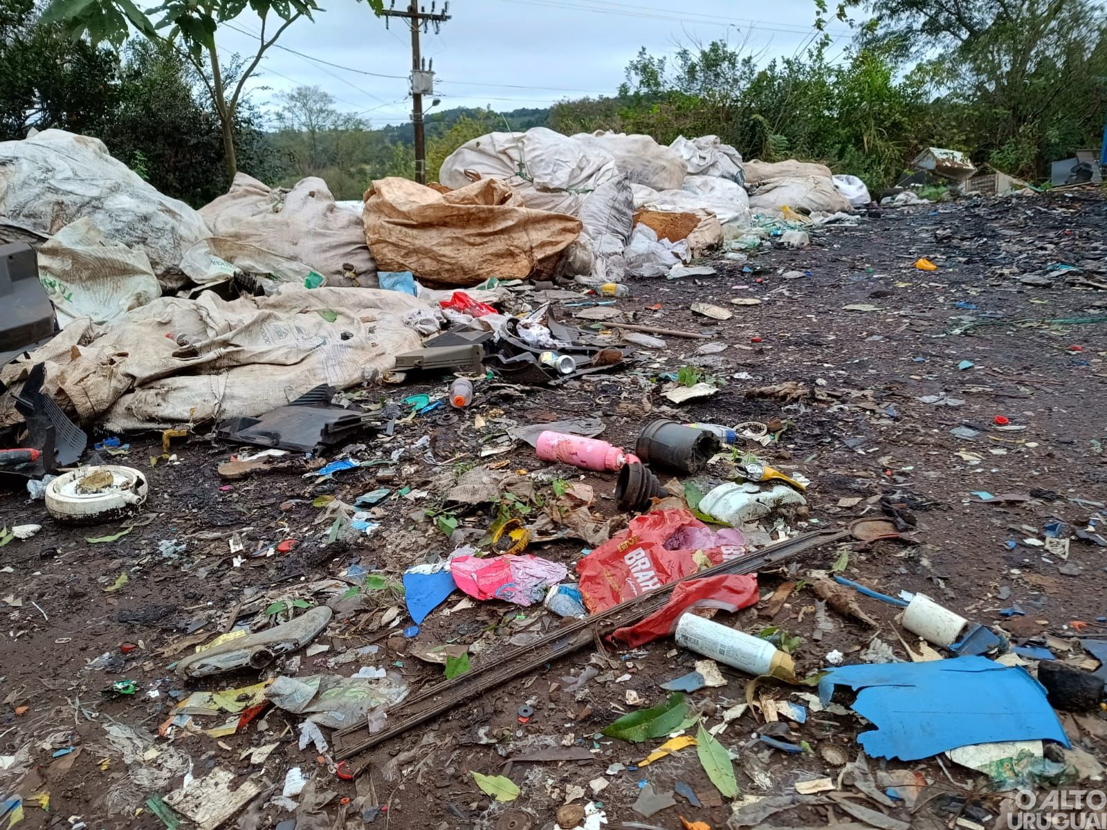 BM flagra depósito ilegal de resíduos sólidos urbanos em Alpestre