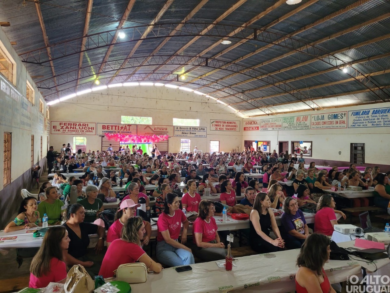 Encontro intermunicipal de mulheres é realizado em Novo Tiradentes