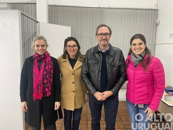 Inicia o curso Técnicas Básicas de Costura no CVT