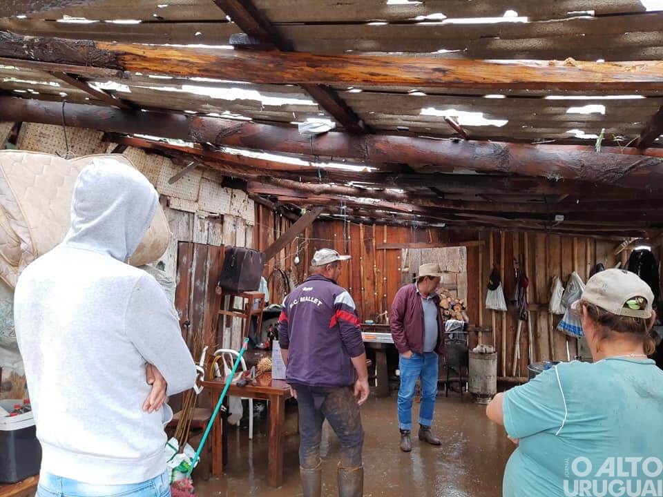 Temporais causam prejuízos a mais de 60 famílias em Cerro Grande