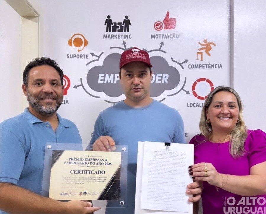 Prefeitura de FW firma termo de incentivo com agroindústria atingida por incêndio