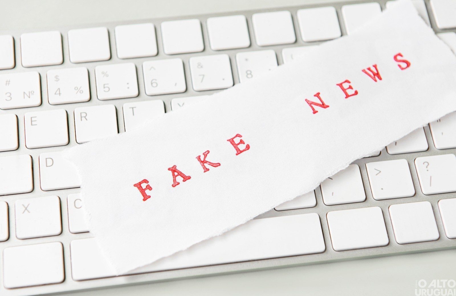 Estudo revela uso de inteligência artificial na detecção de fake news