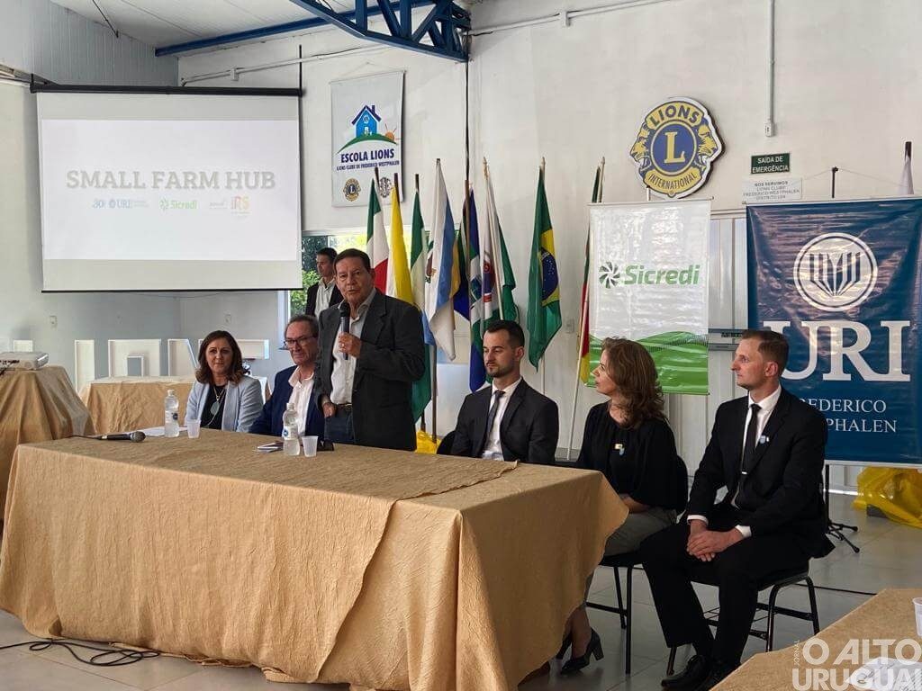 Hub busca soluções ao agro e contribui com o desenvolvimento regional