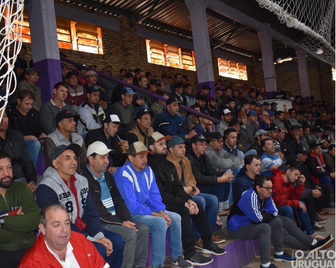 Mais de mil garimpeiros participam de palestra em Ametista do Sul