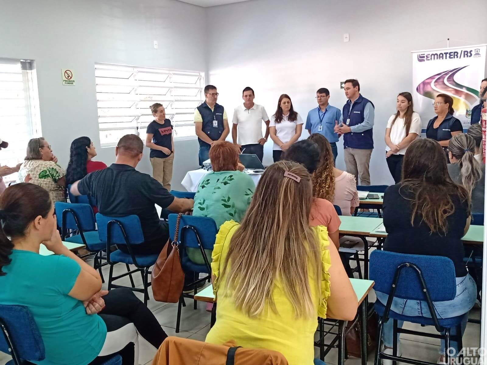 Secretaria de Agricultura de FW, Sala do Empreendedor e Emater promovem curso para agroindústrias