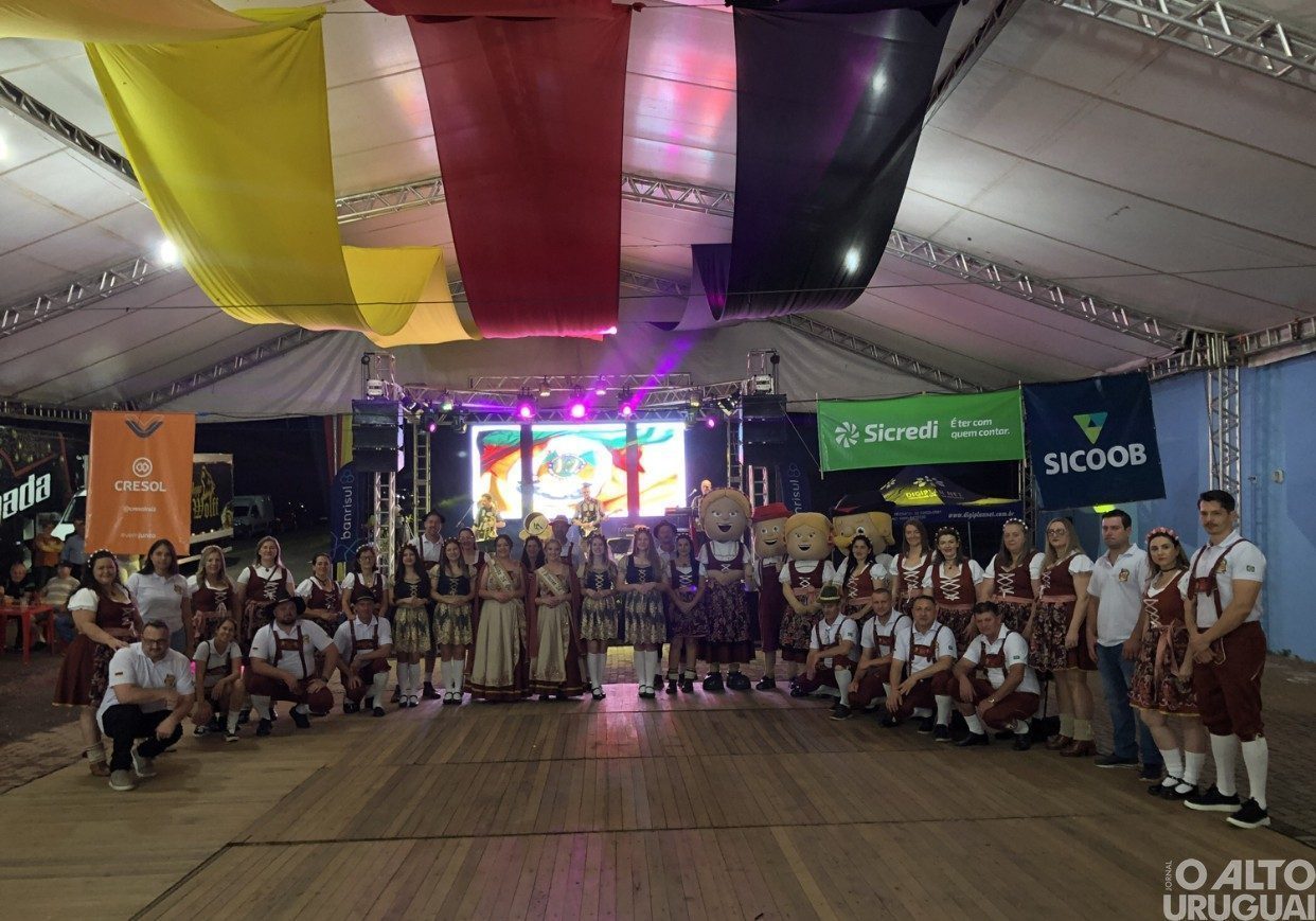 Oktoberfest celebra 25 anos com música, diversão e tradição