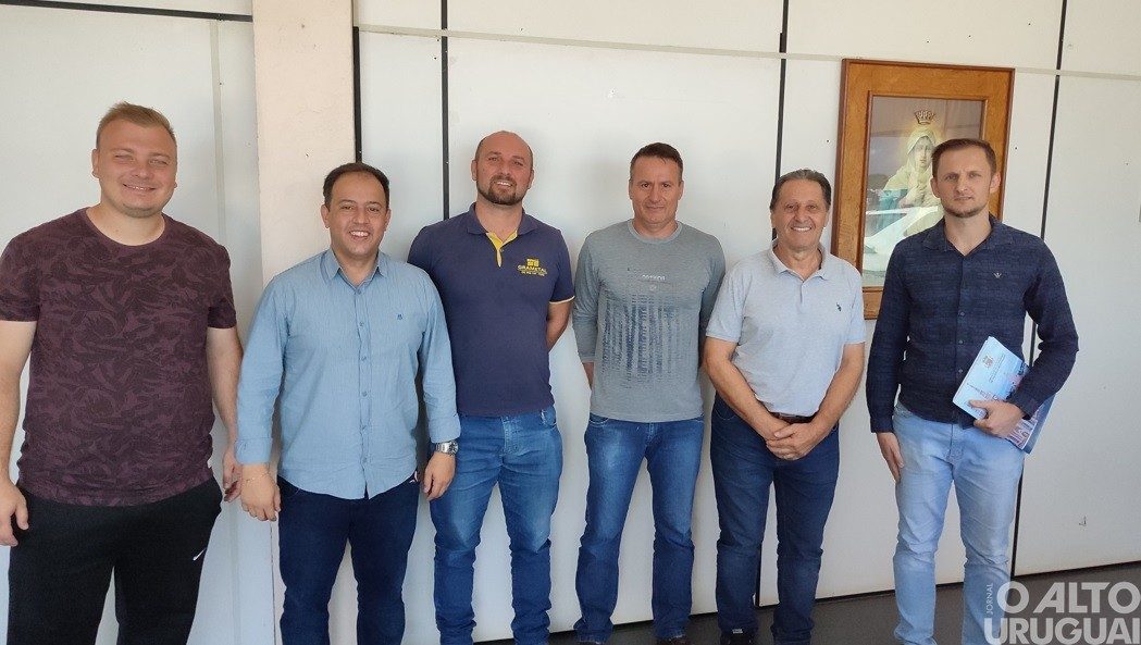 Legislativo retoma projeto Diálogos com visita a empresas de FW