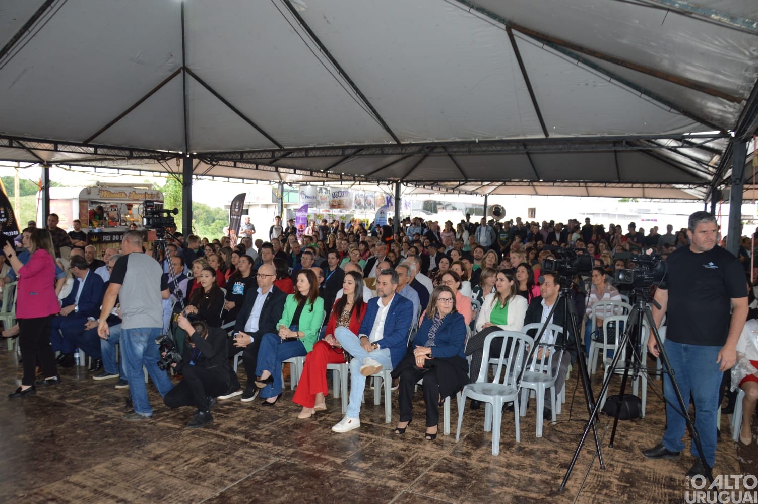 Abertura oficial da Facipal é marcada por anúncios de melhorias para Palmitinho