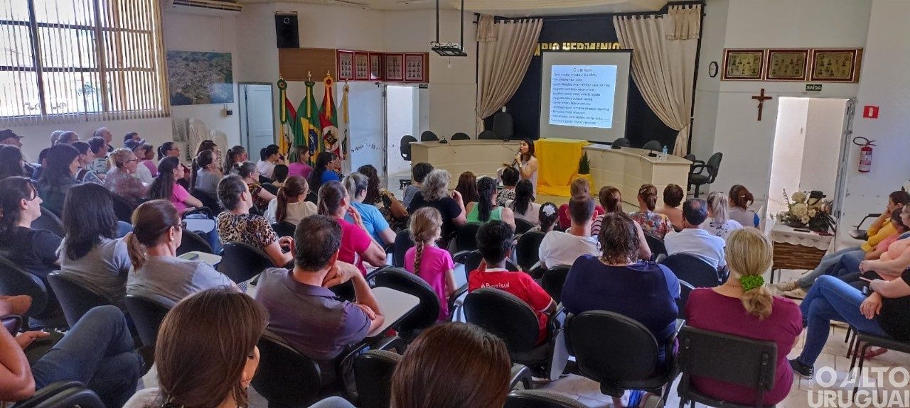 Administração de Novo Tiradentes realiza palestra sobre valorização da vida